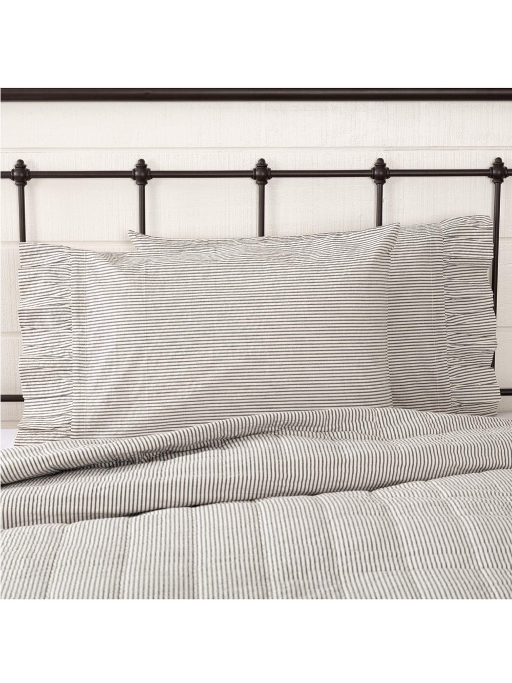 VHC Hatteras Seersucker Ticking Striped Americana Standard Pillow Case Set of 2